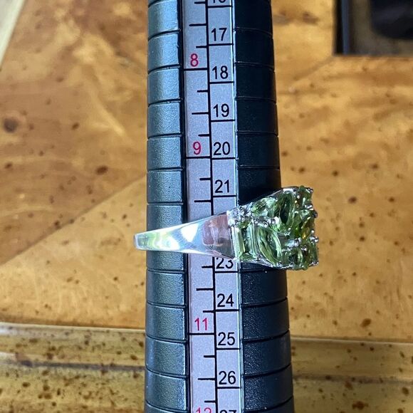 Natural Peridot Sterling Silver Ring Size 10 - Picture 8 of 9